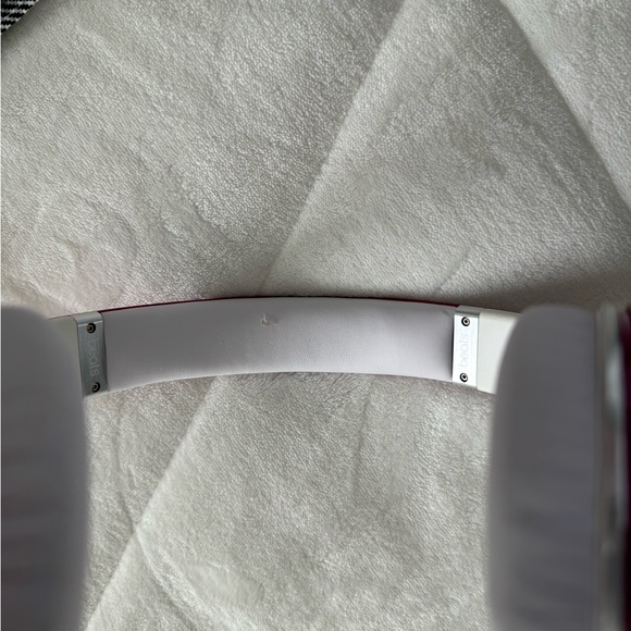 Pink Beats headphones - Picture 4 of 4